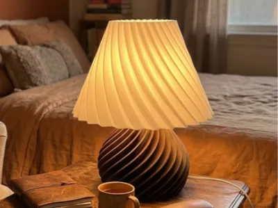 چراغ خواب طرح پیچ خورده مدل 7980